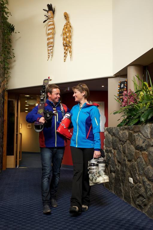 The Perisher Valley Hotel Buitenkant foto