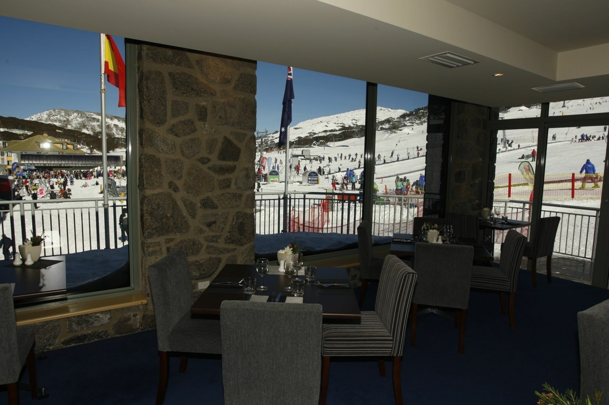 The Perisher Valley Hotel Buitenkant foto